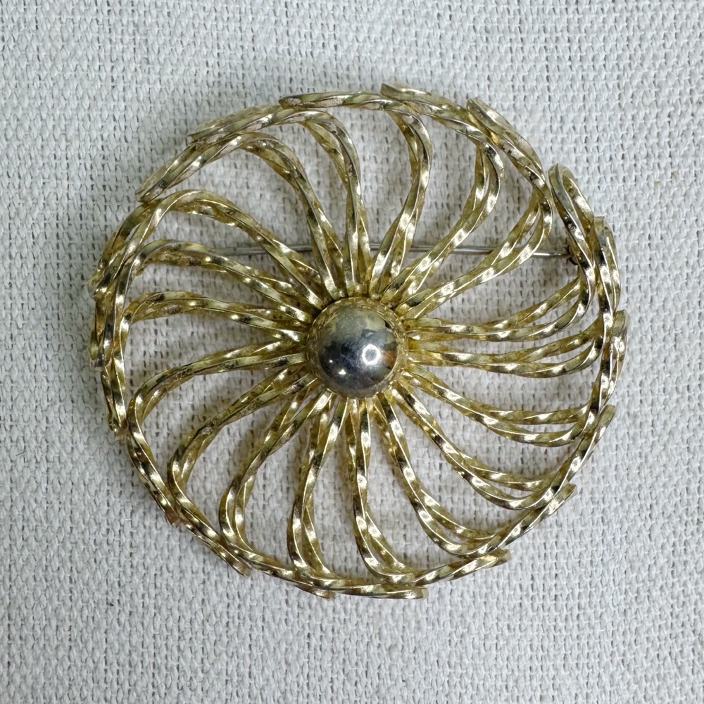 Whiting & Davis Gold Pinwheel Brooch Swirl Pin Unsigned 1960’s
